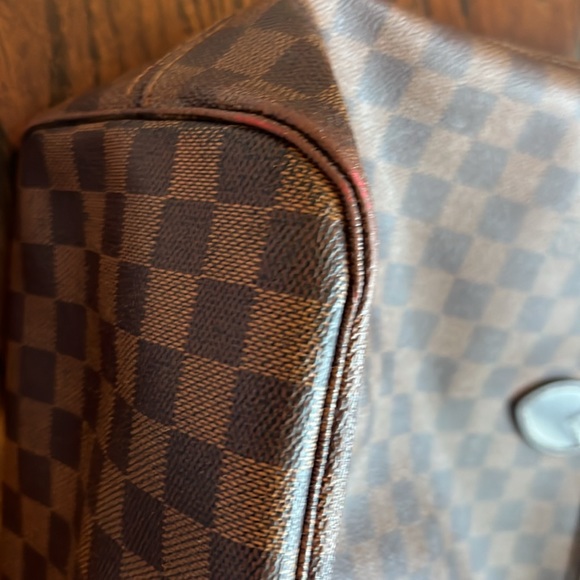 Authentic LV Neverfull Damier MM Cherry Used - Picture 3 of 13